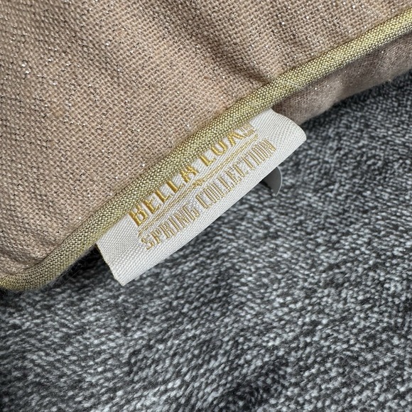 New Bella Lux Sequined Bunny Rabbit Pink Gold Trim Throw Pillow NWT - Picture 9 of 10